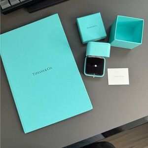 !SOLD!Tiffany and Co platinum and diamond solitaire ring